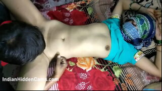 Xxx Telugu Housewife Having Hardly Sex With Her Young BF Video